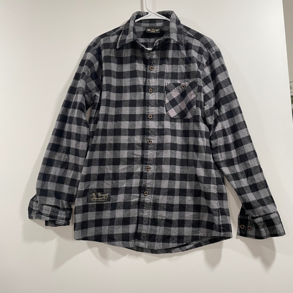 The Vermont Flannel Co Mens Large Grey Black Buffalo Plaid Button Down Shirt